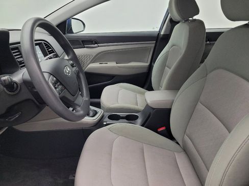 Used 2017 Hyundai Elantra SE image 17