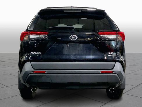 Used 2020 Toyota RAV4 LE w/ Carpet Mat Package image 5