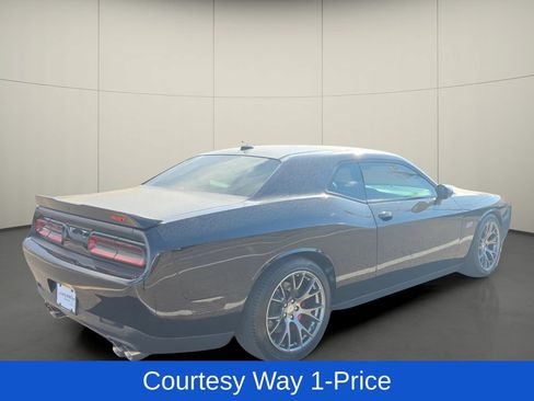 Used 2016 Dodge Challenger SRT w/ Technology Group RWD image 9