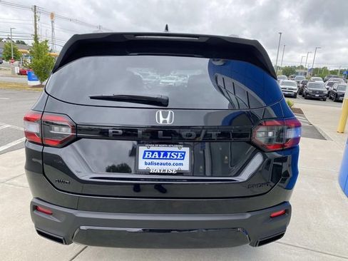 New 2026 Honda Pilot Sport image 5