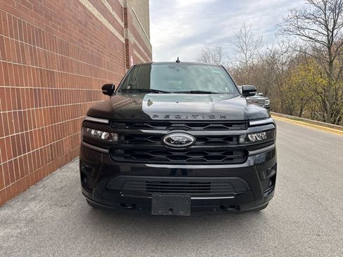 Used 2022 Ford Expedition Max Limited image 3