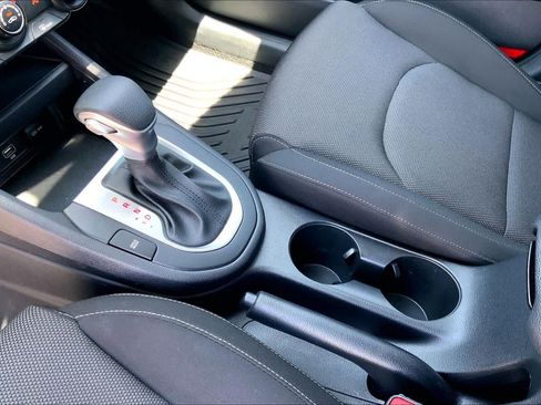 Used 2023 Kia Forte LXS FWD image 17