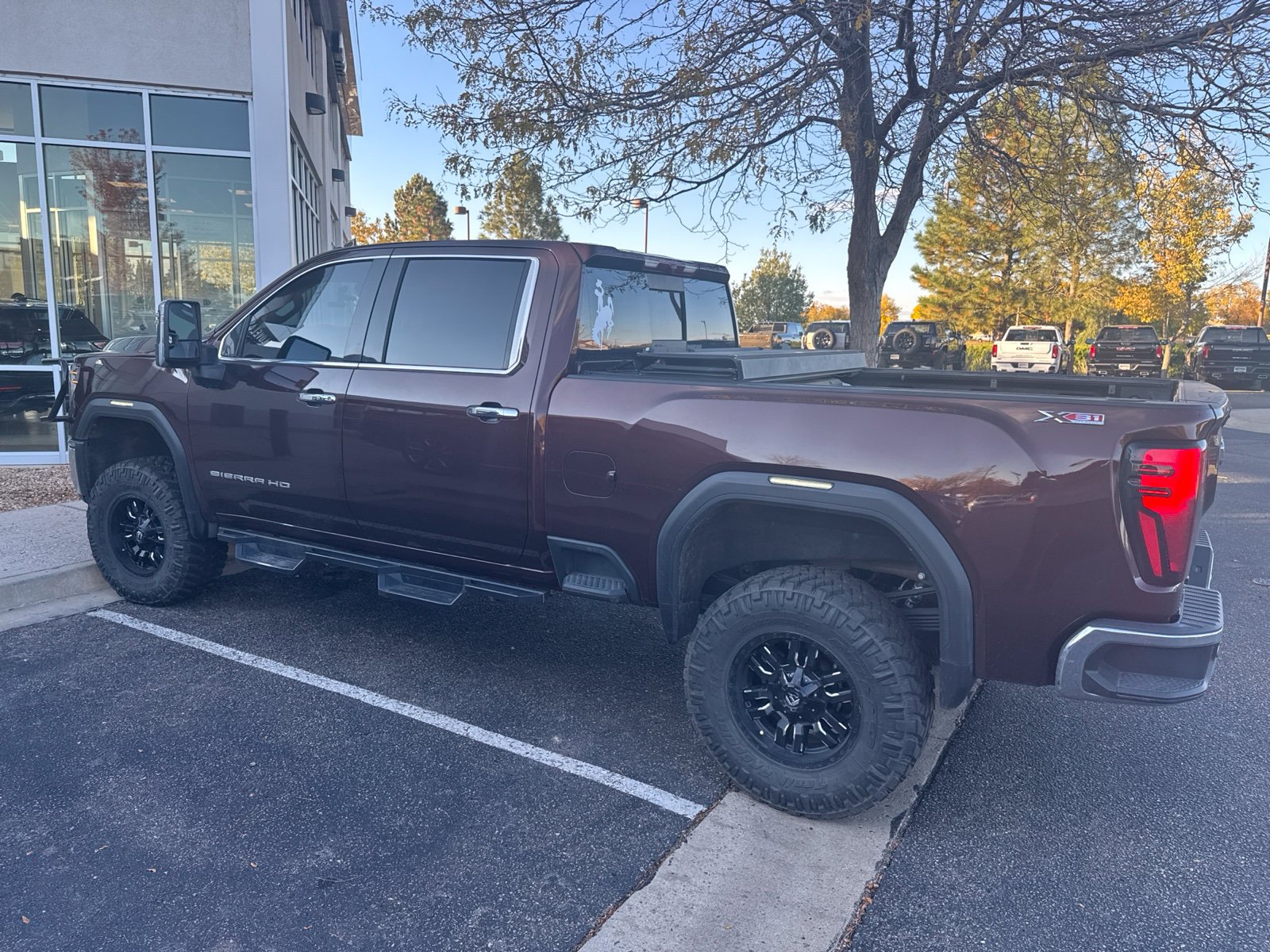 Used 2024 GMC Sierra 2500 SLT w/ SLT Premium Package AWD/4WD image 4