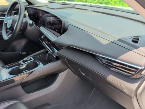 Used 2024 Buick Envision Preferred AWD/4WD image 30