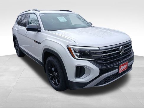 New 2026 Volkswagen Atlas Peak Edition AWD/4WD image 7