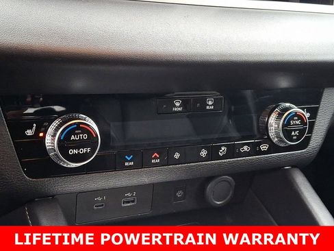 Used 2024 Mitsubishi Outlander SEL image 16