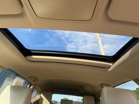Used 2017 Honda CR-V Touring image 18