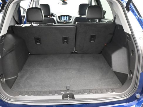 Used 2023 GMC Terrain SLT image 19