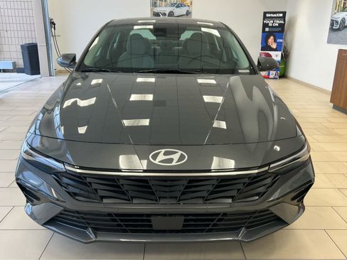 New 2026 Hyundai Elantra Limited image 3