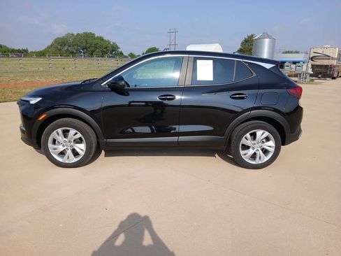 Used 2025 Buick Encore GX Preferred w/ Comfort Package AWD/4WD image 4