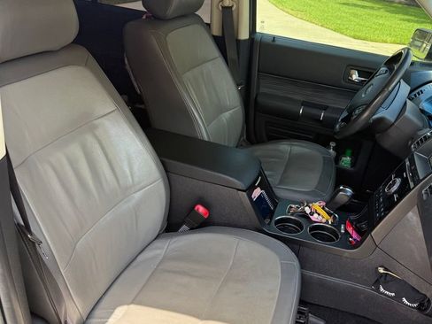 Used 2016 Ford Flex Limited w/ Equipment Group 301A FWD image 10