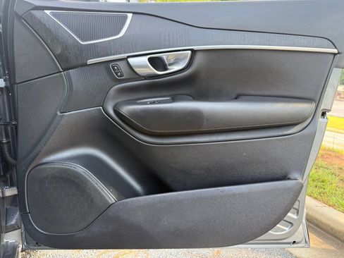 Used 2020 Volvo XC90 T5 Momentum w/ Protection Package FWD image 46