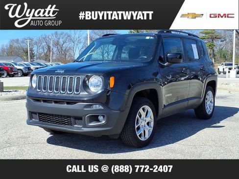 Used 2018 Jeep Renegade Latitude w/ Cold Weather Group image 1