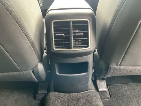Used 2025 Kia Sportage LX FWD image 13