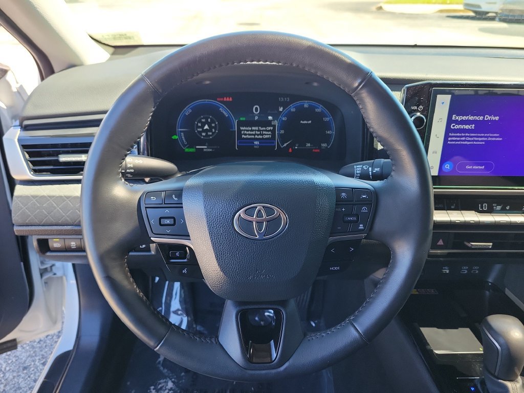 Used 2025 Toyota Camry XLE FWD image 17