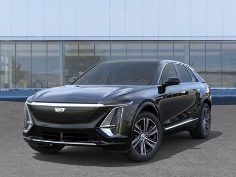 New 2026 Cadillac Lyriq Luxury w/ LPO, Floor Liner Package AWD/4WD image 6