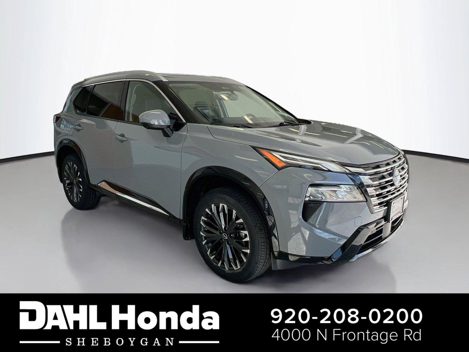 Used 2024 Nissan Rogue Platinum w/ Platinum Premium Package AWD/4WD image 1