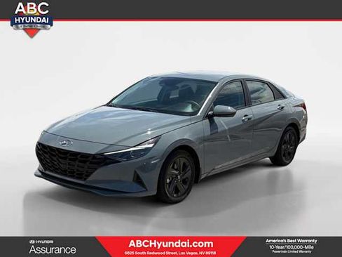 Certified 2022 Hyundai Elantra SEL FWD image 1