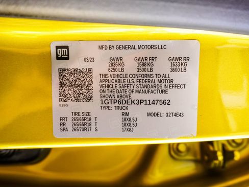 Used 2023 GMC Canyon AT4 w/ Canyon Safety Plus Package image 38