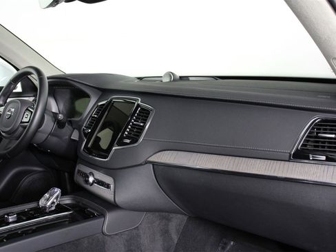 Certified 2023 Volvo XC90 T8 Ultimate w/ Lounge Package image 22