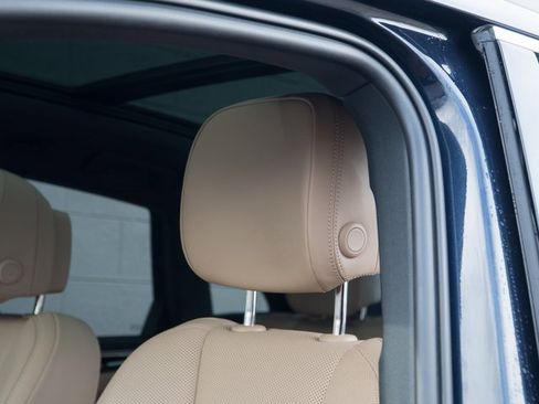 Certified 2023 Porsche Macan S image 19