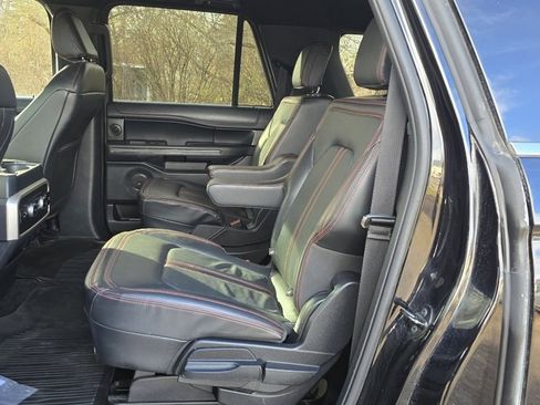 Used 2022 Ford Expedition Max Limited image 15