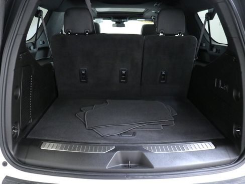 Used 2024 Chevrolet Suburban RST w/ Luxury Package image 25