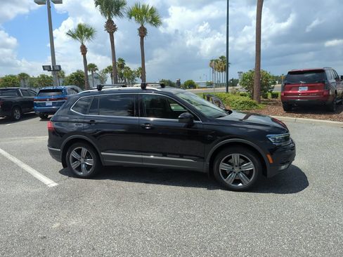 Used 2019 Volkswagen Tiguan SEL Premium AWD/4WD image 2