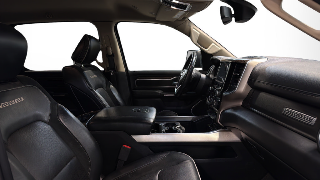 Used 2019 RAM 1500 Laramie AWD/4WD image 11