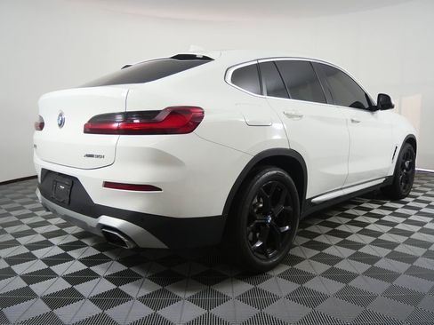 Used 2022 BMW X4 xDrive30i w/ Premium Package 2 AWD/4WD image 3