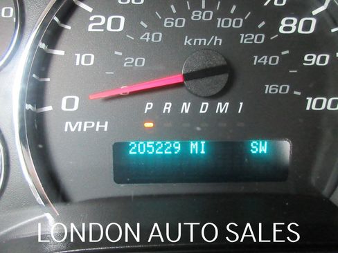 Used 2018 Chevrolet Express 3500 LT w/ LT Preferred Equipment Group RWD image 10