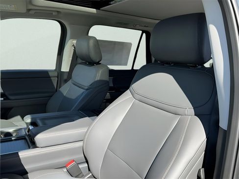 New 2025 Ford Expedition Max Active image 19