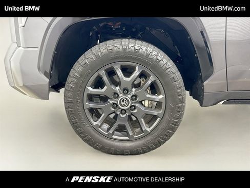 Used 2024 Toyota Tundra Platinum AWD/4WD image 2