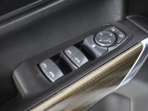 Used 2019 Chevrolet Silverado 1500 LT AWD/4WD image 22