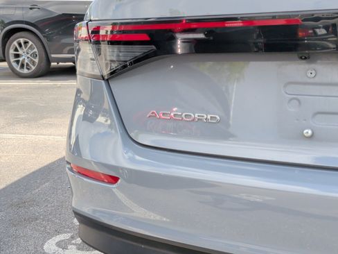 Used 2023 Honda Accord Sport image 12