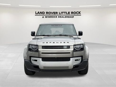 Used 2025 Land Rover Defender 110 S AWD/4WD image 8