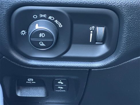 Used 2021 RAM 1500 Big Horn image 19