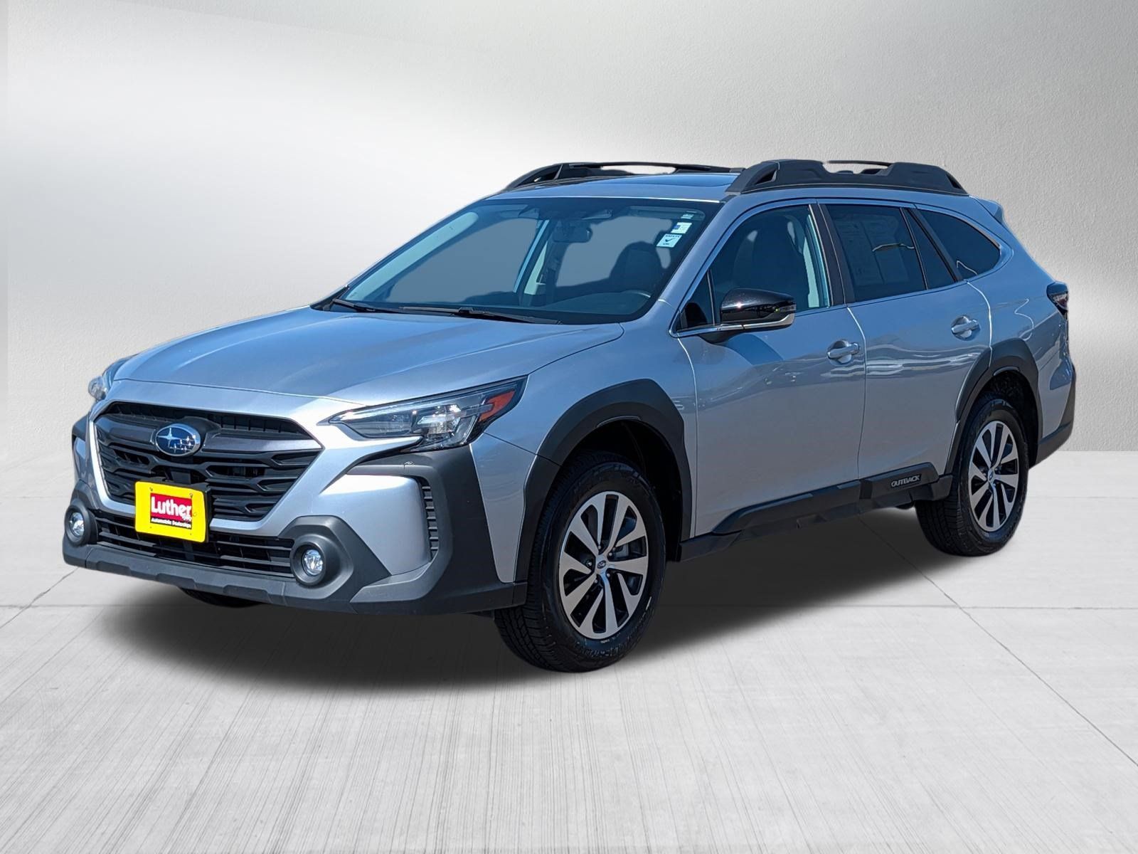Certified 2025 Subaru Outback Premium AWD/4WD image 3