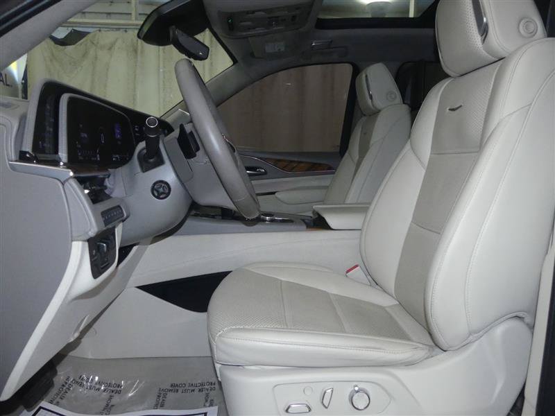 Used 2022 Cadillac Escalade ESV Premium Luxury Platinum w/ Heavy-Duty Trailer Package AWD/4WD image 24
