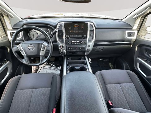 Used 2020 Nissan Titan SV w/ SV Convenience Package image 7
