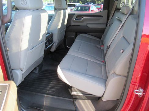 Used 2023 GMC Sierra 1500 SLT w/ SLT Premium Plus Package AWD/4WD image 37