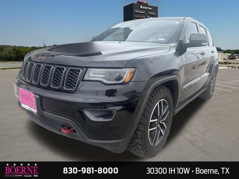 Used 2021 Jeep Grand Cherokee Trailhawk w/ Trailhawk Luxury Group AWD/4WD image 3