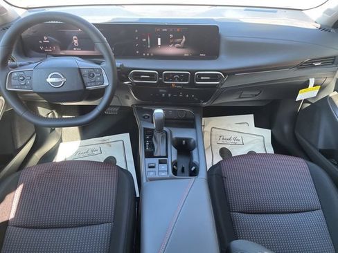 New 2026 Nissan Sentra SR w/ Floor Mat Package FWD image 12