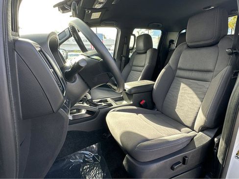 Used 2023 Nissan Frontier SV w/ Midnight Edition Package image 8