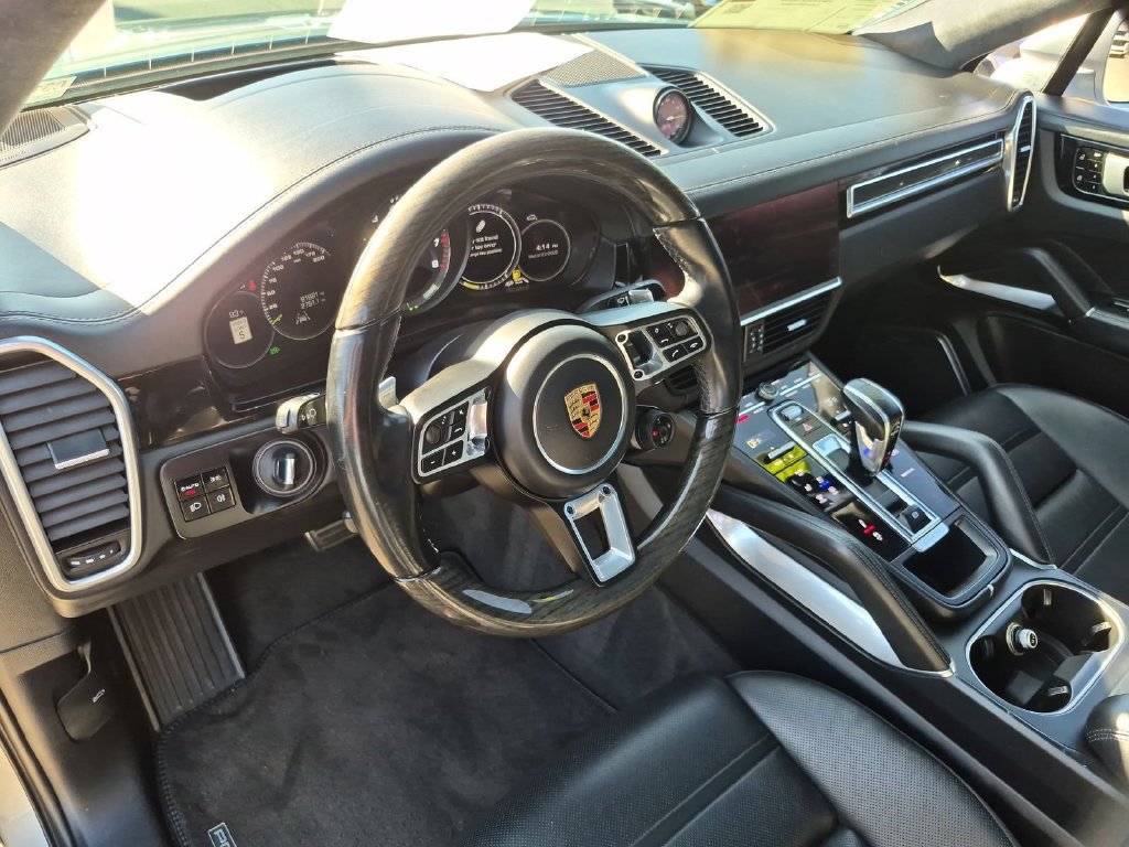 Used 2020 Porsche Cayenne Turbo S AWD/4WD image 2