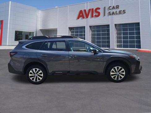 Used 2025 Subaru Outback Premium AWD/4WD image 5