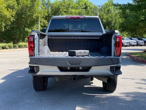 Used 2024 GMC Sierra 2500 Denali Ultimate AWD/4WD image 7