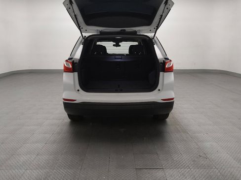 Used 2020 Chevrolet Equinox LS w/ LS Convenience Package FWD image 29