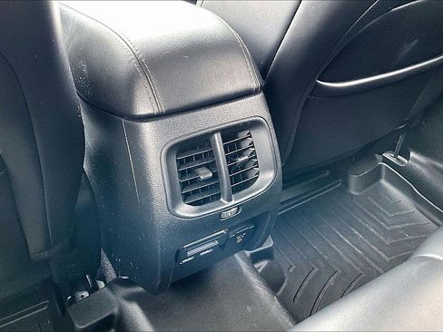 Used 2019 Jeep Cherokee Limited AWD/4WD image 21