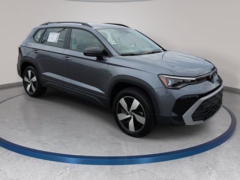 Used 2025 Volkswagen Taos S AWD/4WD image 3